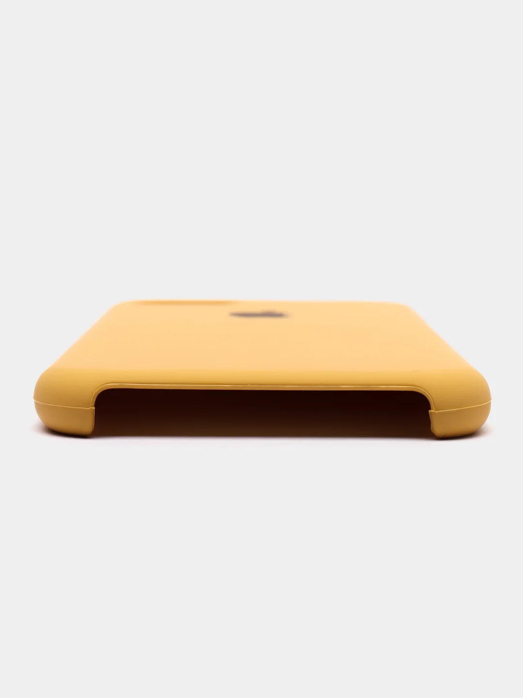 Желтый чехол Silicone Case iPhone 6 / 6+ / 7+ / 8+/ X /XS /XR /11/12/12Pro/13 / 13 Pro Max/ 7 /8