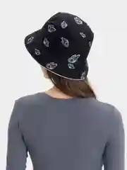 Белый панама женская