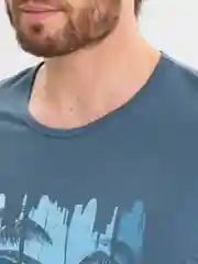 Зелёный хаки футболка