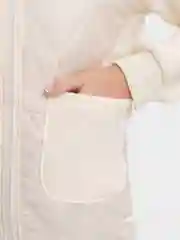 Молочный куртка женская, весенняя