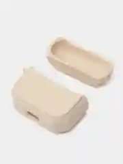 Белый чехол для AirPods 3