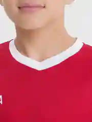 Красный футбольная форма