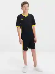 Красный футбольная форма