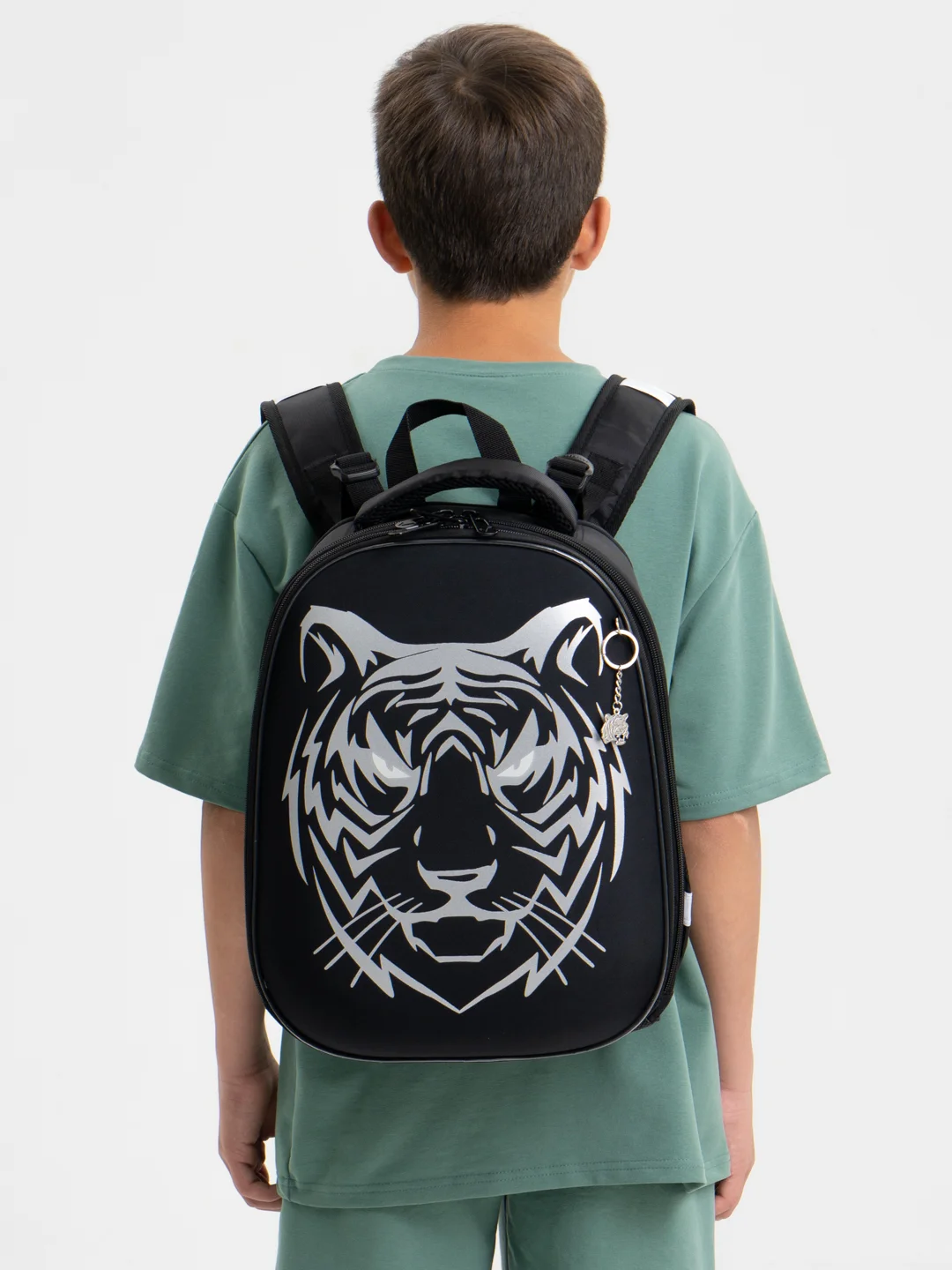 Рюкзак школьный Brauberg 2 отделения, с брелком, Tiger, Светящийся Рисунок, 270698