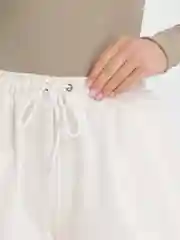Молочный шорты женские до колена, хлопковые, летние
