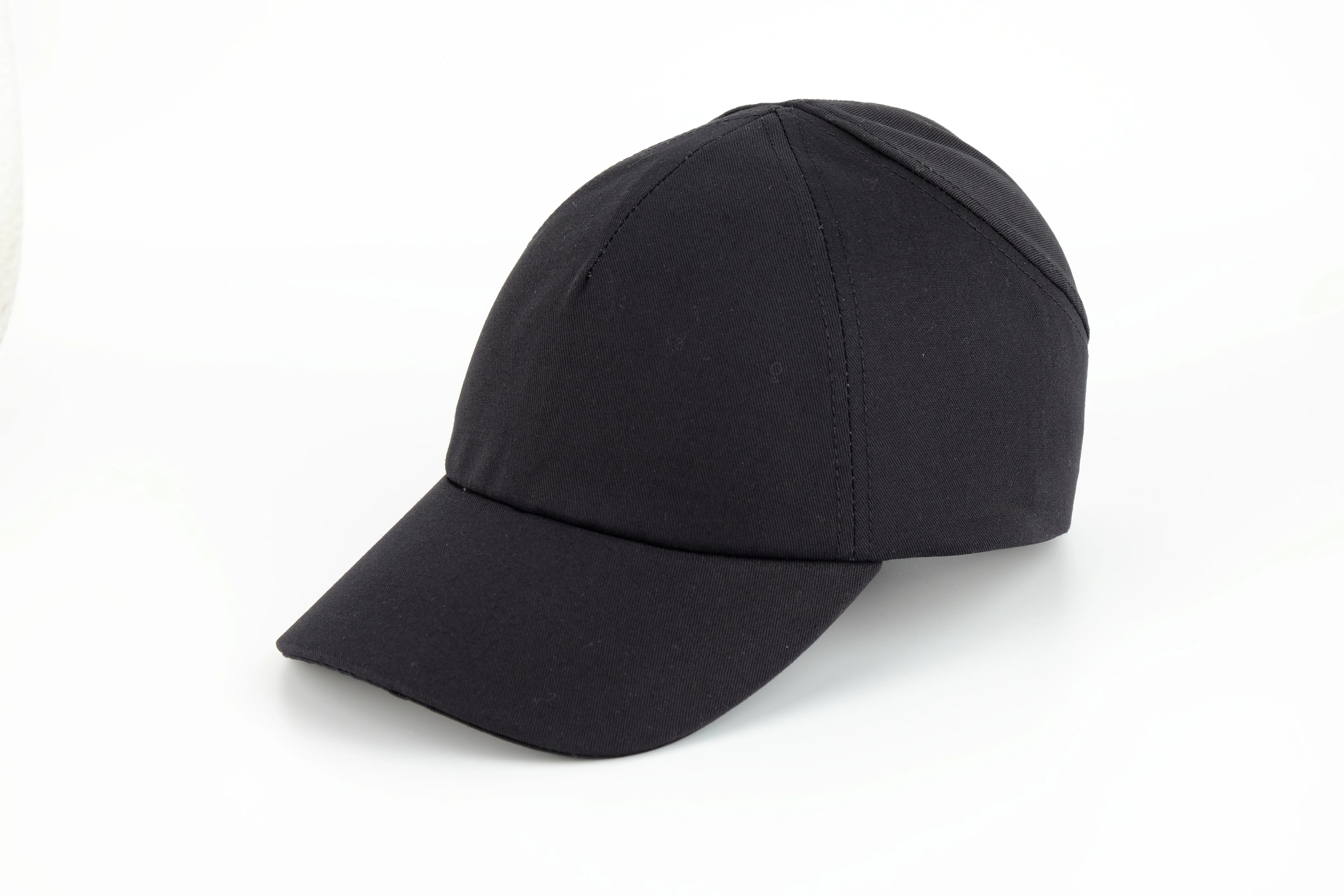Черный каскетка защитная RZ FavoriT CAP