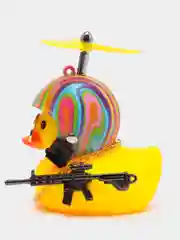 Голубой уточка с ружьём в машину, игрушка утка в шлеме с пропеллером и в очках, в автомобиль