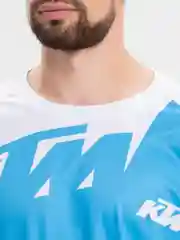 Голубой спортивная одежда