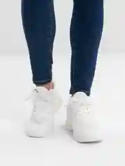 Белый кроссовки женские летние