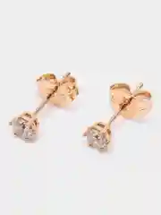 Белый серьги-гвоздики из медицинского сплава