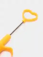 Желтый удалитель косточек из вишни