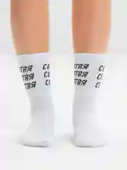 Носки с надписью "Святая"