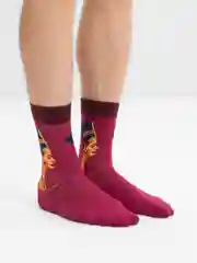 Алый носки с картинами