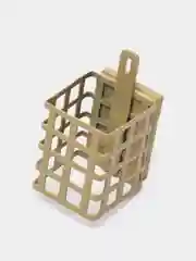 Бежевый кормушка пикерная, металл