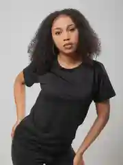 Черный футболка женская