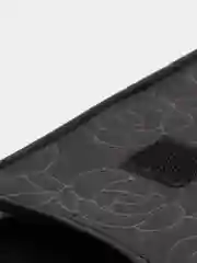 Черный чехол для очков с салфеткой