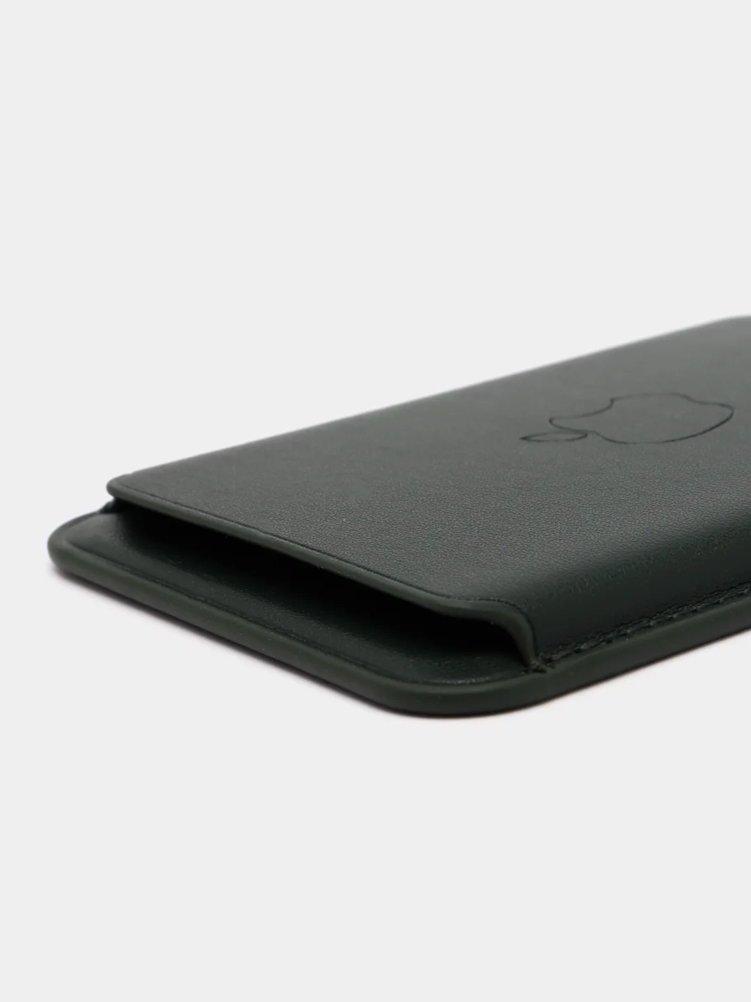 Зеленый картхолдер MagSafe Wallet для iPhone