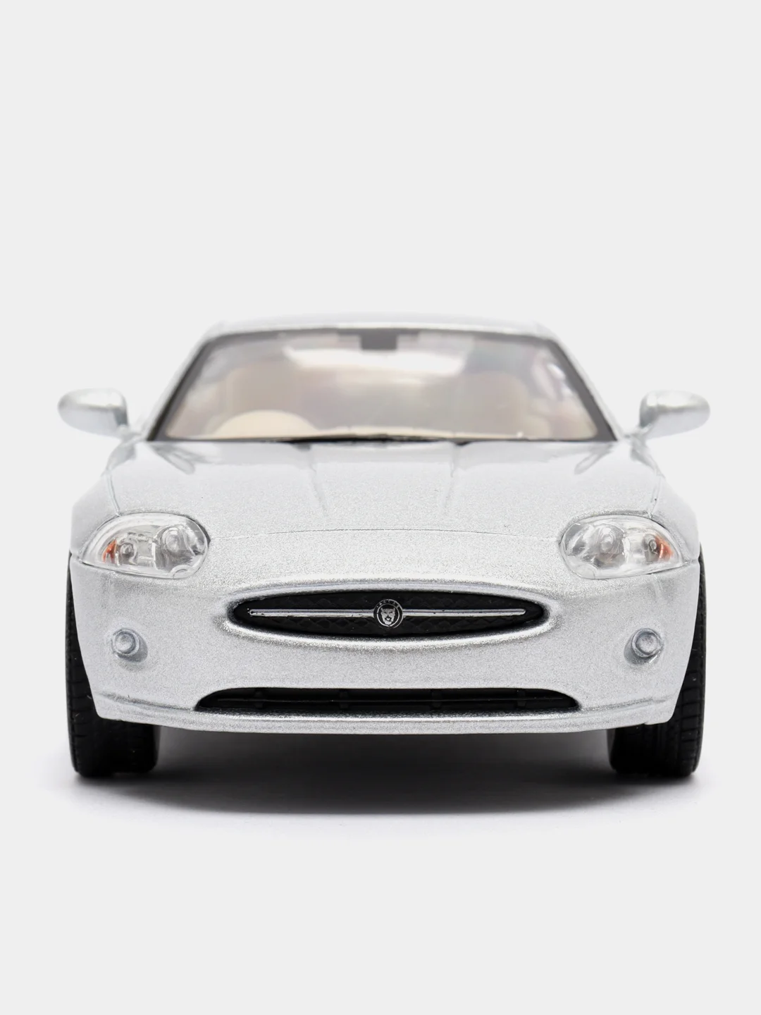 Серебряный машинка металлическая, инерционная, Jaguar XK Coupe KT5321D 1:38 KINSMART