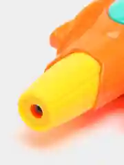 Рыжий водный пистолет