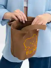 Коричневый холщовая женская сумка с вышивкой мишки