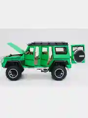 Зеленый металлическая машинка Mercedes-Benz Гелендваген с имитацией дыма, выхлопа
