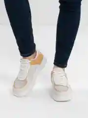 Кроссовки женские
