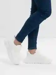 Белый кроссовки женские