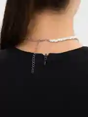 Белый чокер из бисера