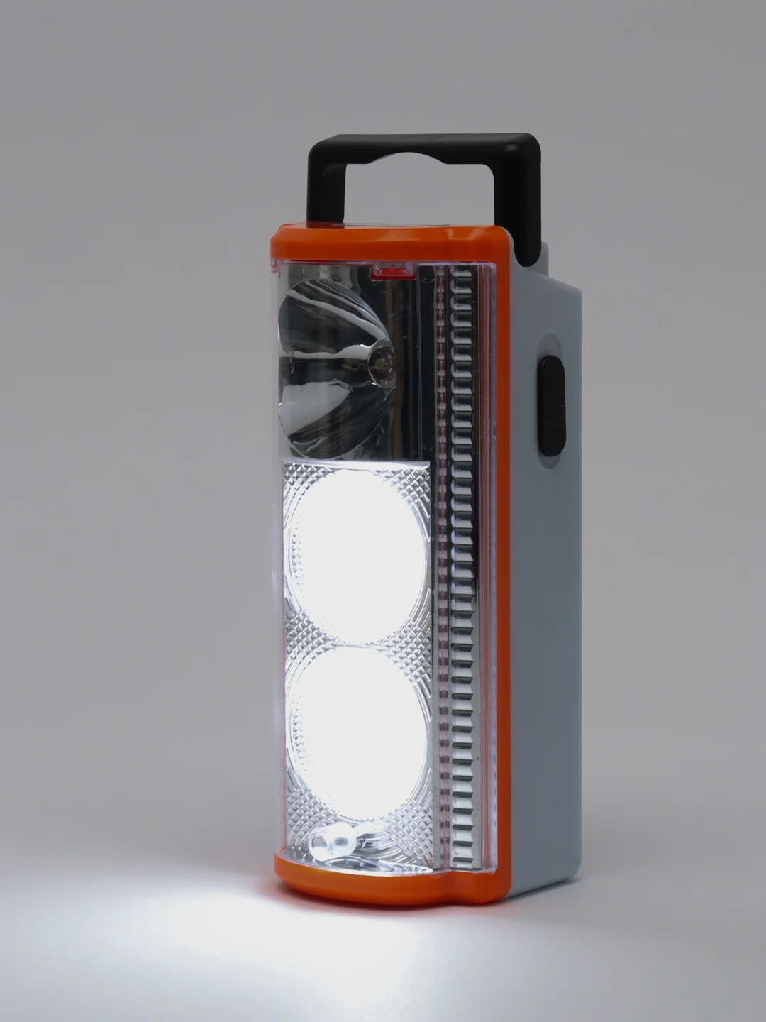 Фонарь аккумуляторный, переносной, пластик, 28+1LED, питание 4xAA, 220В, 50 Гц