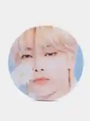 Алый k-pop значки "BTS"  маленькие 38мм