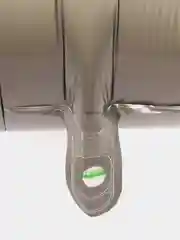 Серый воздушный шар робот