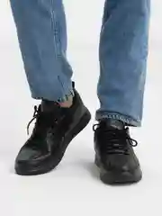 Черный кроссовки мужские