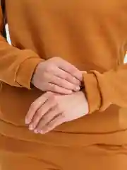 Карамельный костюм женский: худи и штаны