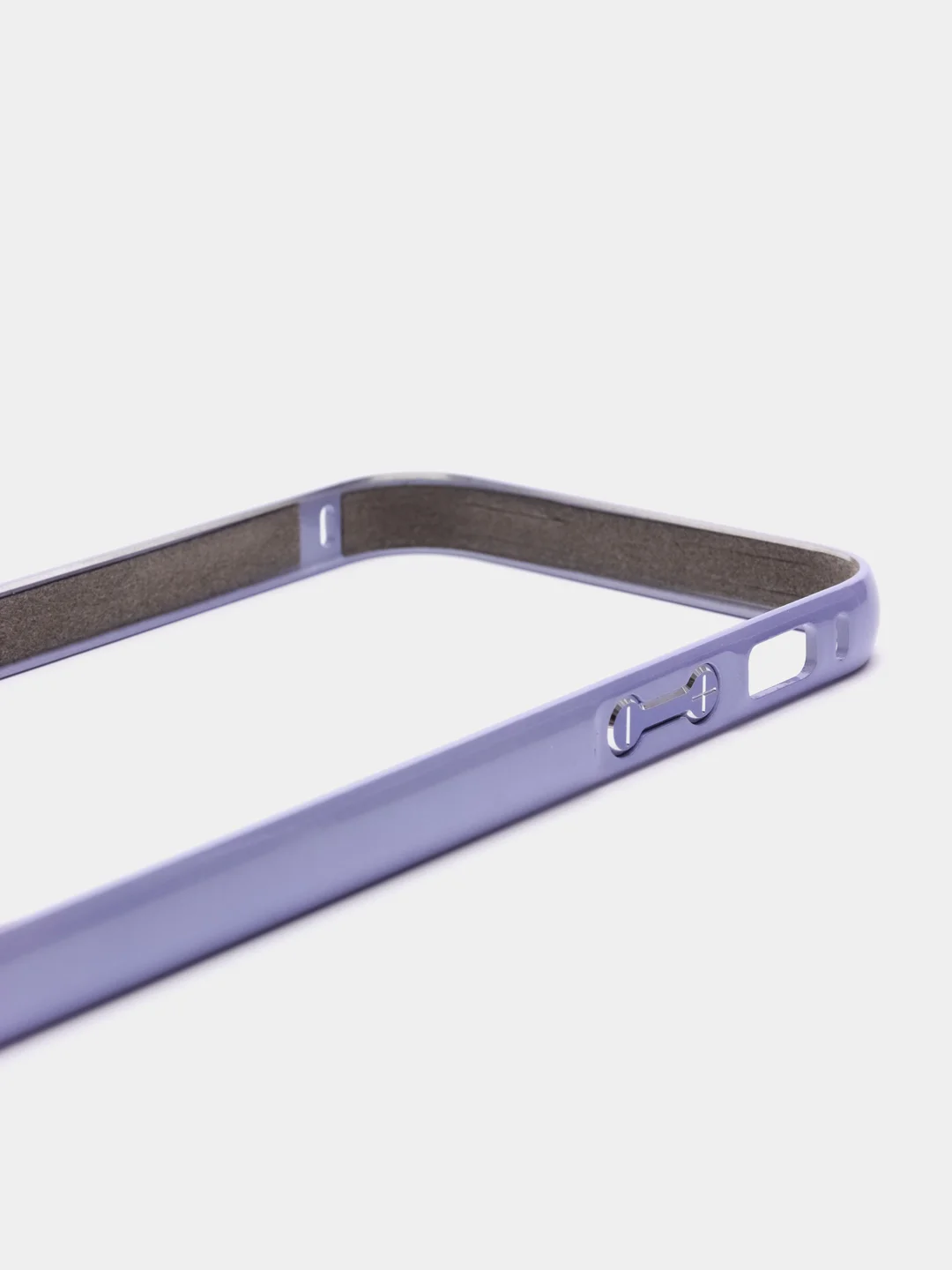 Фиолетовый бампер пластиковый для iPhone 5/5s