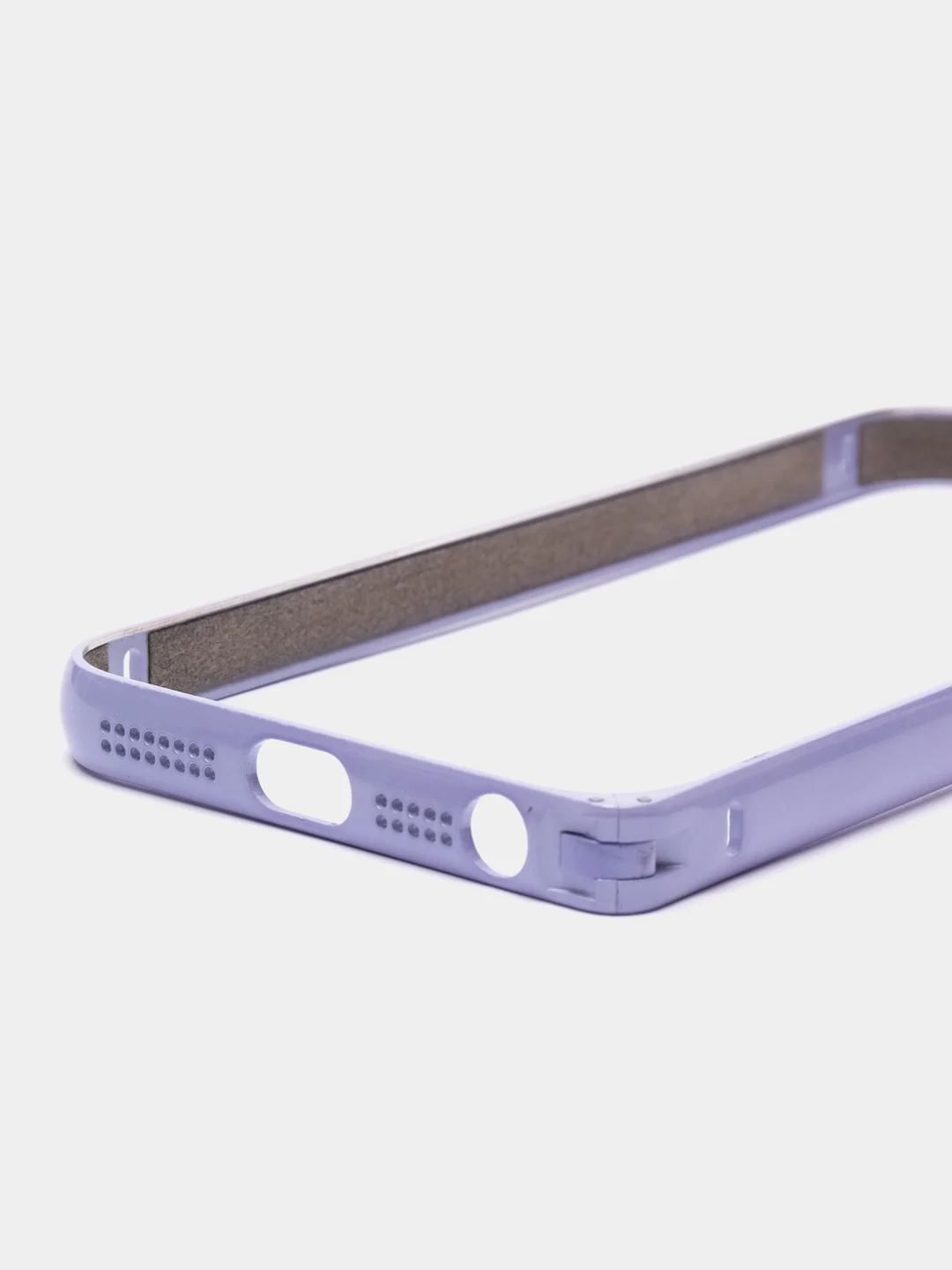 Фиолетовый бампер пластиковый для iPhone 5/5s
