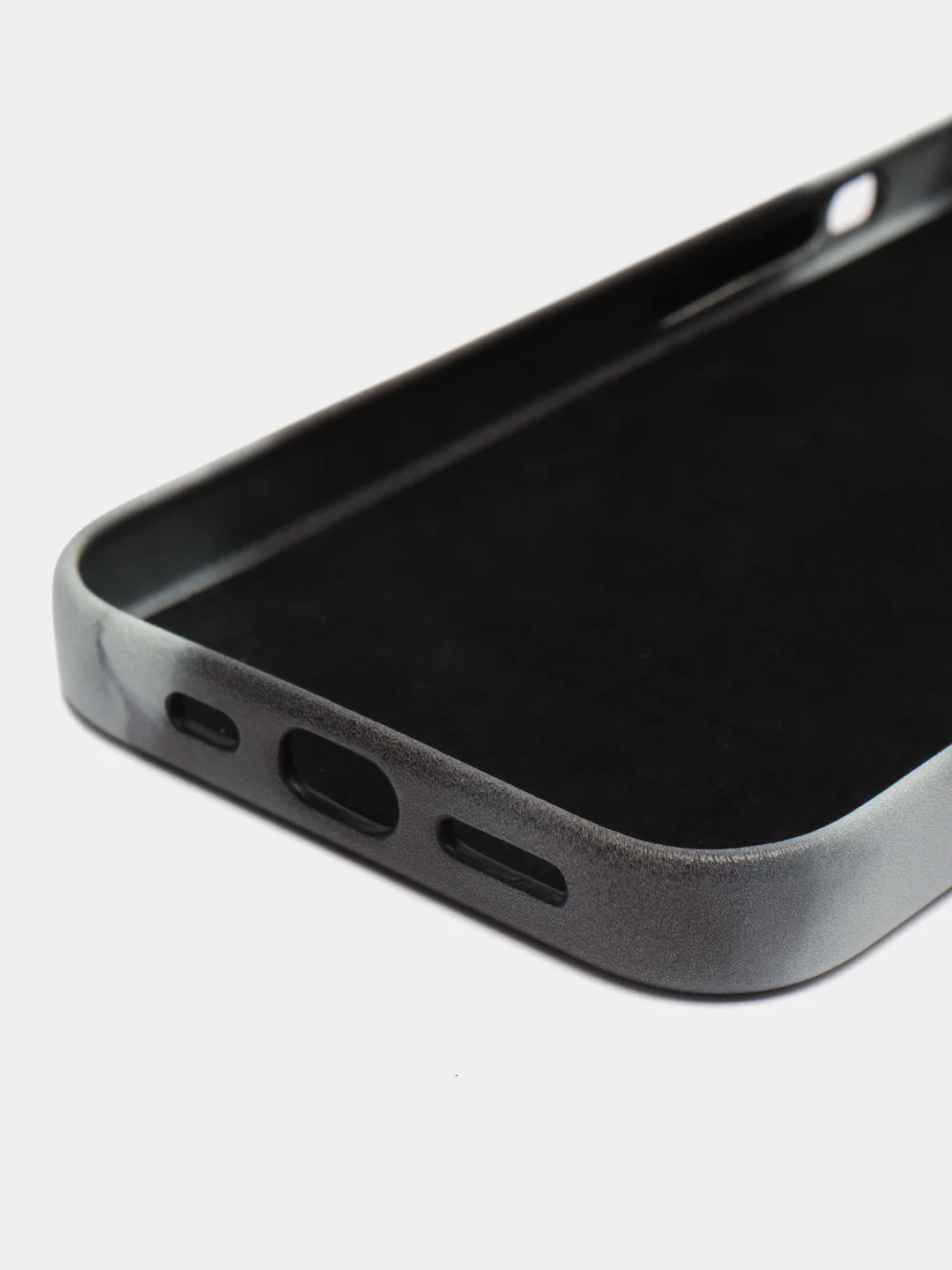 Угольный чехол MagSafe для iPhone 13 кожаный BROSCORP с бортиком защитой камер микрофиброй, экокожа