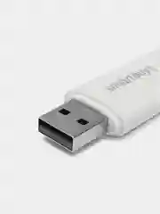 Белый флешка USB SmartBuy Scout, c объёмами памяти на 8 Гб/ 16 Гб/ 32 Гб/ 64 Гб