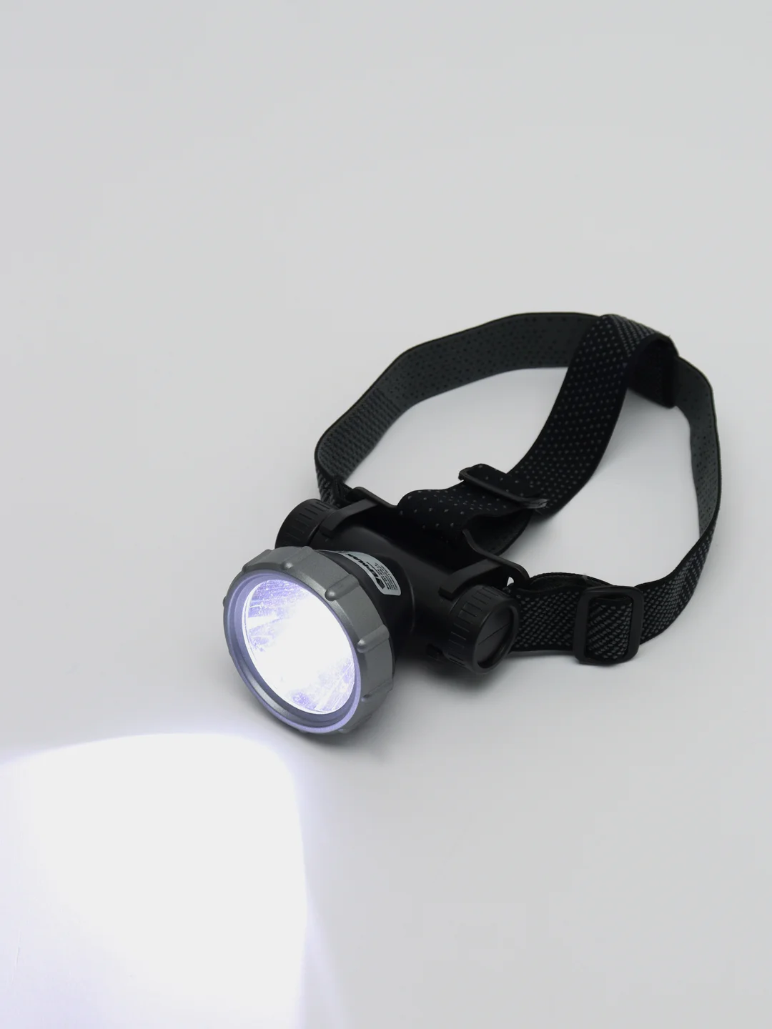 ЕРМАК фонарь налобный, XH-P50 LED, 3 режима, 2000 мАч, 8,3 х 6 х 7,3 см, USB кабель, пластик