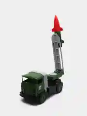 Военный автомобиль с ракетой
