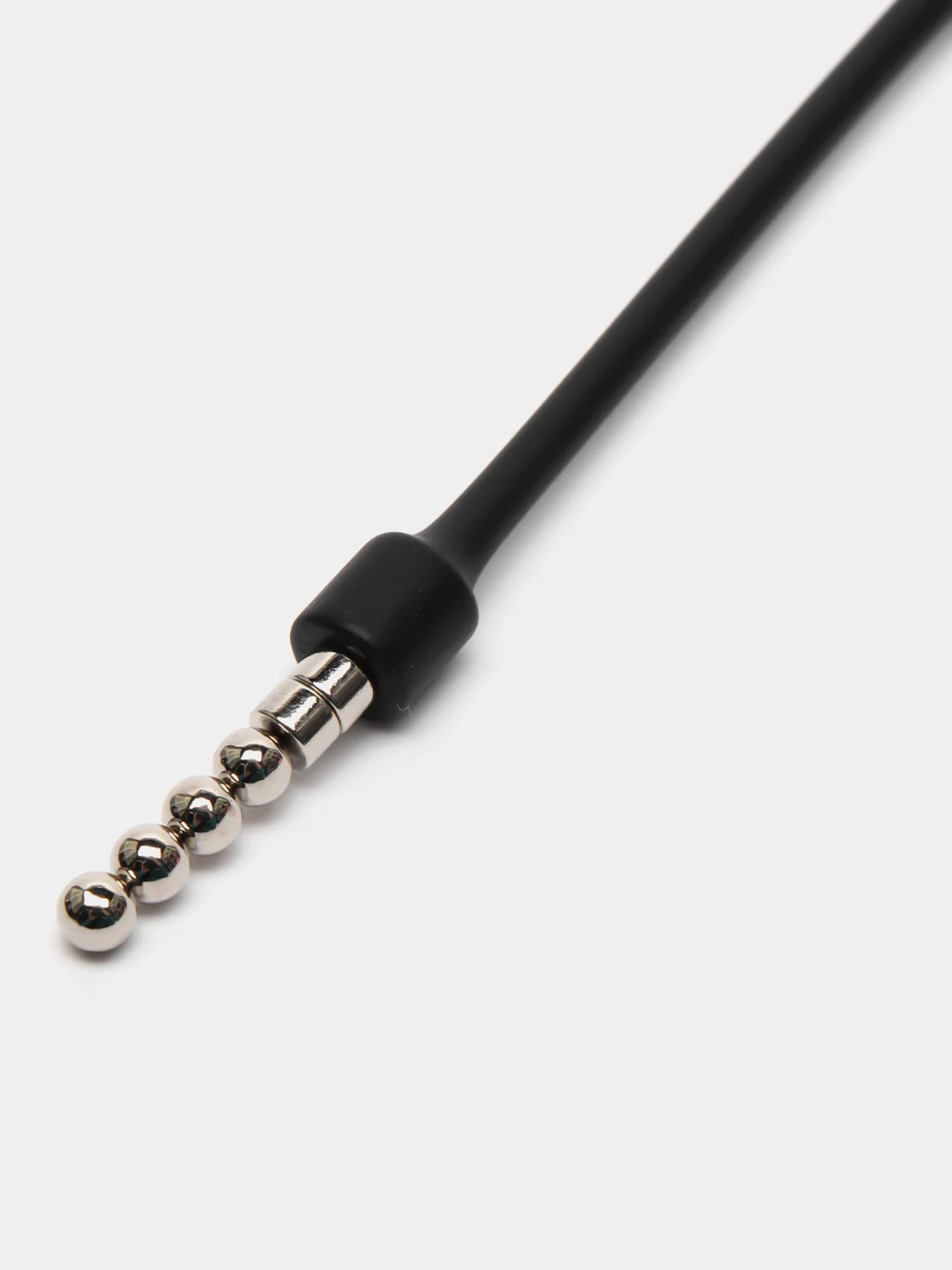 Черный магнитный микронаушник Help-Ear Bluetooth, с выведенным микрофоном