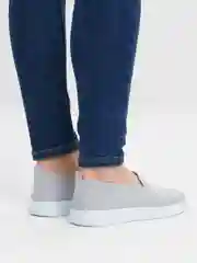 Молочный слипоны женские