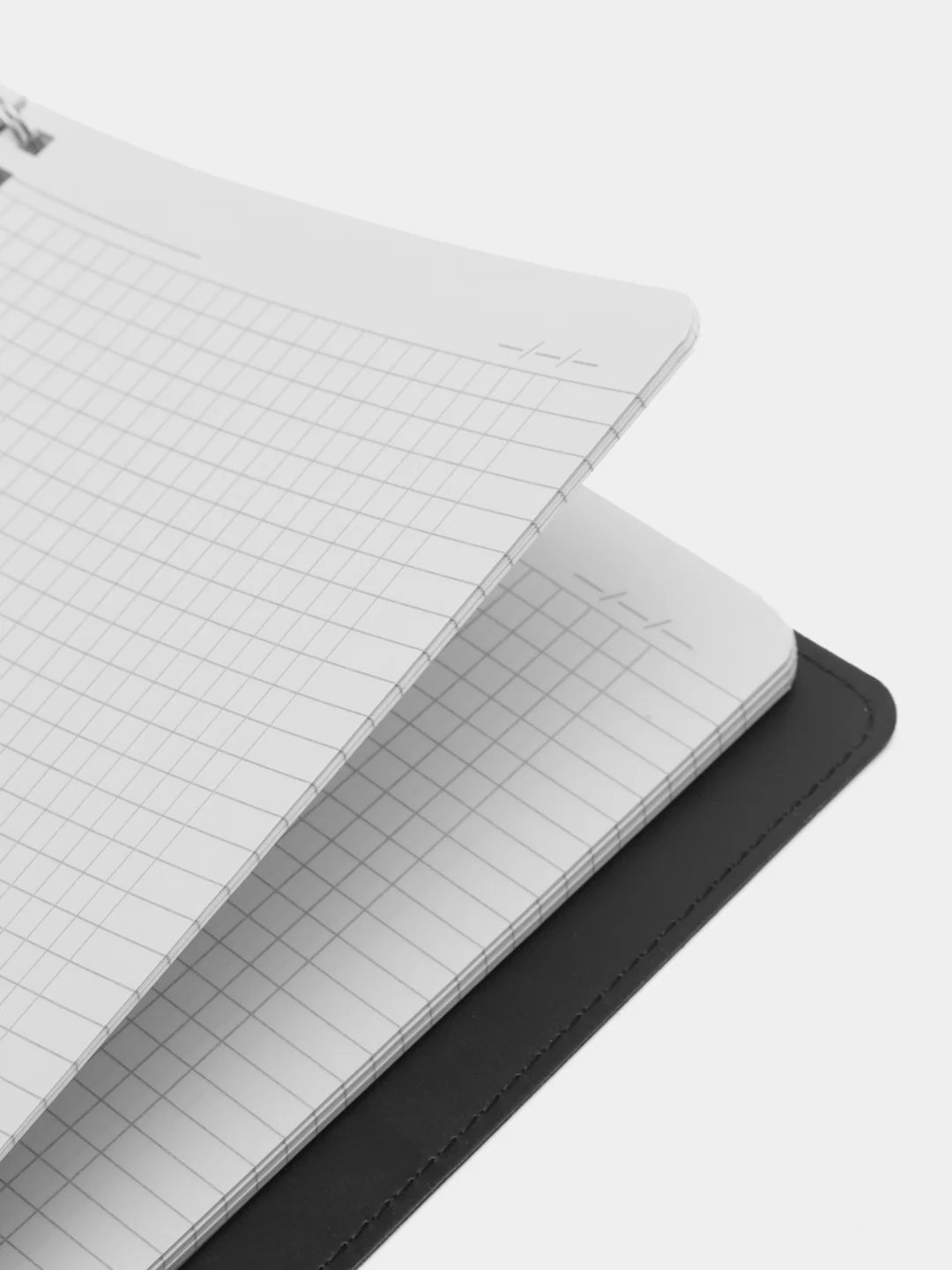 Тетрадь А5 (148x218мм), BRAUBERG Office PRO, под кожу, гребень, 80л, черная, 111046