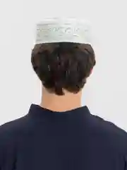 Алый тюбетейка мужская
