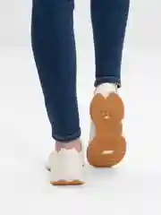 Бежевый кроссовки женские спортивные
