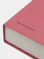 Фуксия книга интерьерная, муляж книги, декор для дома