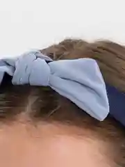 Розовый ободок женский