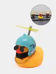 Ледяной утка в шлеме в машину