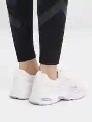 Белый кроссовки женские