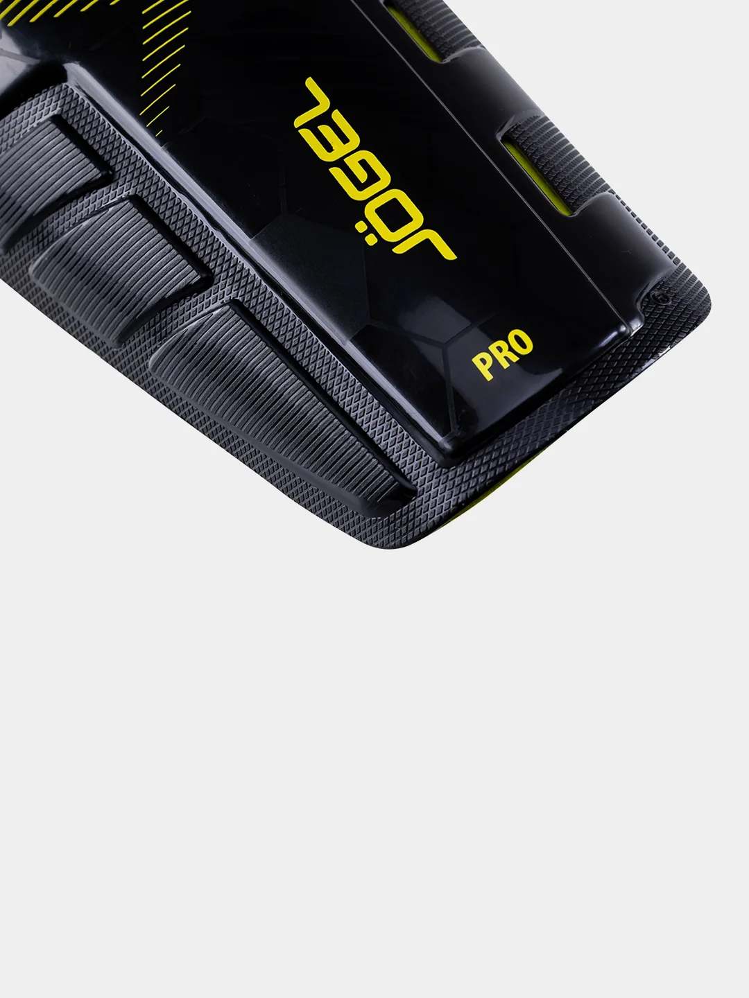 Черный щитки футбольные Jogel JA-207