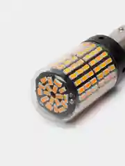 Желтый комплект автомобильных светодиодных ламп LED P21/5W